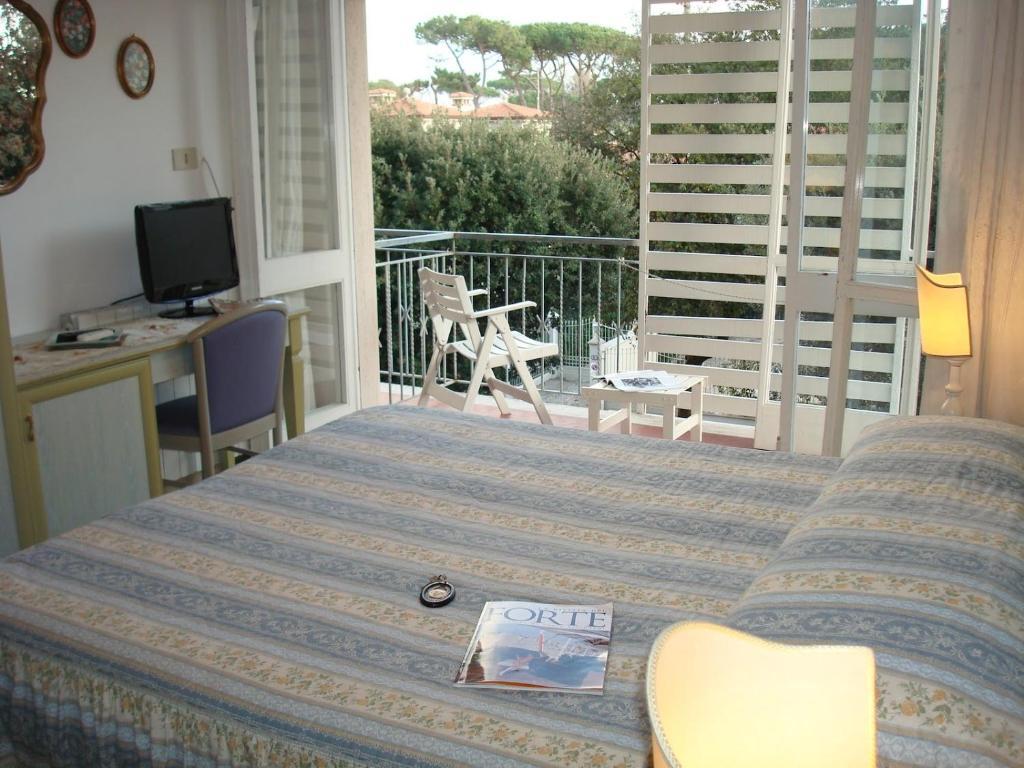 Hotel Villa Rona Forte dei Marmi Extérieur photo